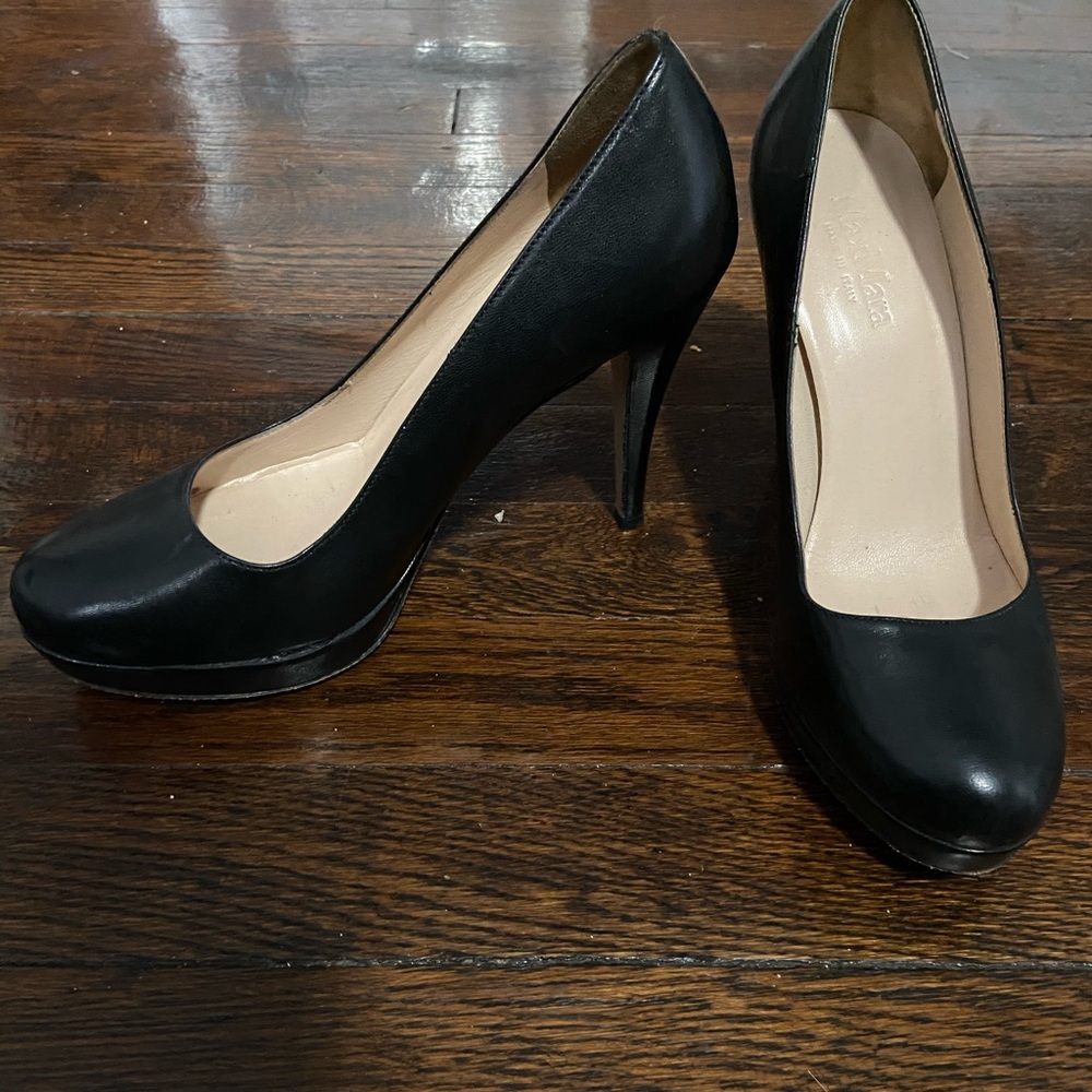 MaxMara platform classic pumps